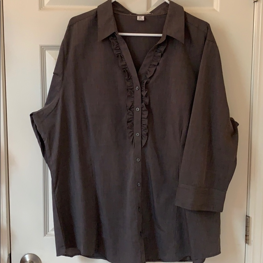 Port Authority grey 3/4 sleeves dress shirt. (A)